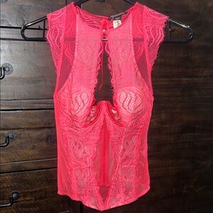 VS Vibrant 34B Hot Pink Lace corset, Back zip